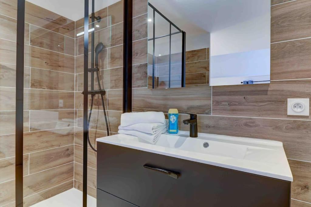 La Manufacture - Topdestination-Bourg - Centre Ville - Classe 3 Etoiles 외부 사진